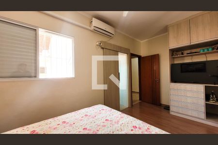 Casa à venda com 220m², 3 quartos e 4 vagas Casa à venda com 220m², 3 quartos e 4 vagasSuite 2