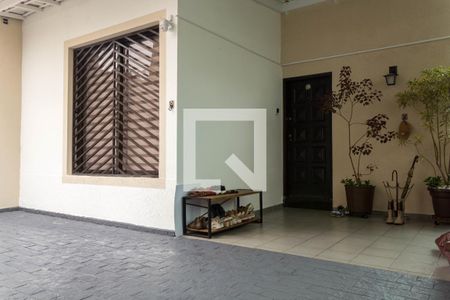 Casa à venda com 185m², 3 quartos e 4 vagas Casa à venda com 185m², 3 quartos e 4 vagasGaragem