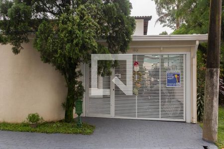 Casa à venda com 185m², 3 quartos e 4 vagas Casa à venda com 185m², 3 quartos e 4 vagasFachada