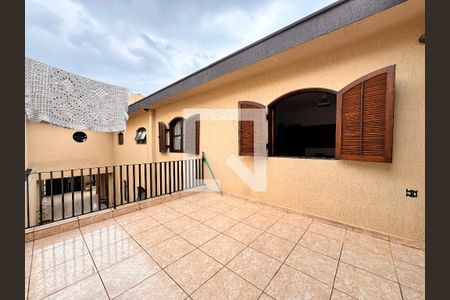 Casa à venda com 219m², 4 quartos e 4 vagasÁrea de Serviço