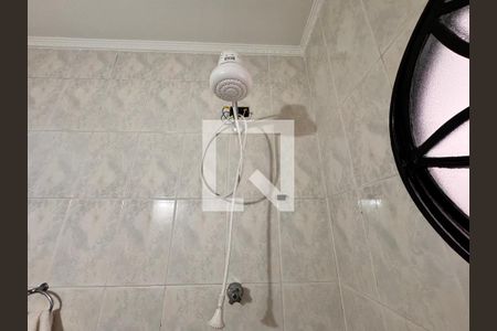 Casa à venda com 219m², 4 quartos e 4 vagasBanheiro de serviço