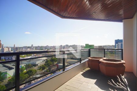 Apartamento à venda com 384m², 4 quartos e 2 vagas Apartamento à venda com 384m², 4 quartos e 2 vagasVaranda da Sala de Jantar