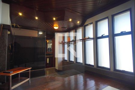 Apartamento à venda com 384m², 4 quartos e 2 vagas Apartamento à venda com 384m², 4 quartos e 2 vagasBanheiro da Suíte