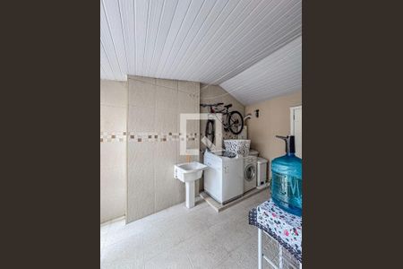 Casa de condomínio à venda com 150m², 3 quartos e 3 vagas