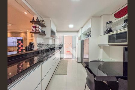 Casa de condomínio à venda com 150m², 3 quartos e 3 vagas