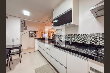 Casa de condomínio à venda com 150m², 3 quartos e 3 vagas