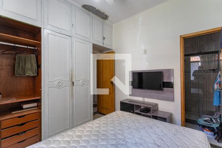 Casa à venda com 200m², 5 quartos e 2 vagas Casa à venda com 200m², 5 quartos e 2 vagasQuarto Suite 2
