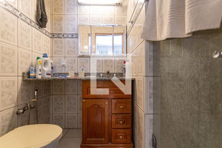 Casa à venda com 200m², 5 quartos e 2 vagas Casa à venda com 200m², 5 quartos e 2 vagasBanheiro Suite