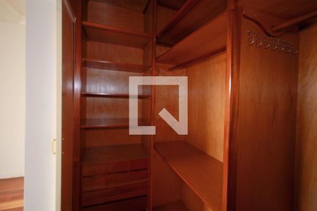 Apartamento à venda com 160m², 4 quartos e 2 vagasCloset da Suite