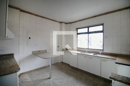 Apartamento à venda com 160m², 4 quartos e 2 vagasCozinha