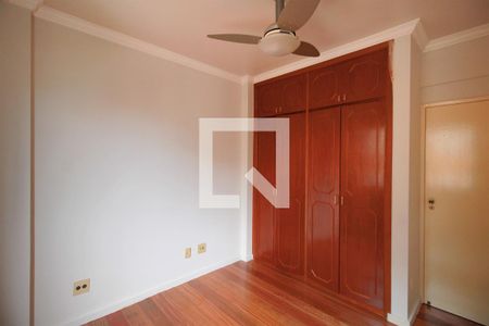 Apartamento à venda com 160m², 4 quartos e 2 vagasQuarto 