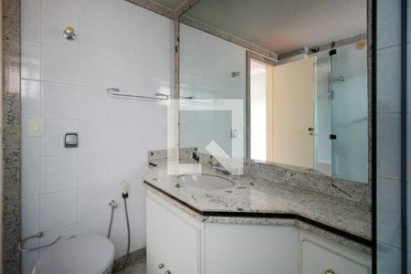 Apartamento à venda com 160m², 4 quartos e 2 vagasBanheiro da Suíte