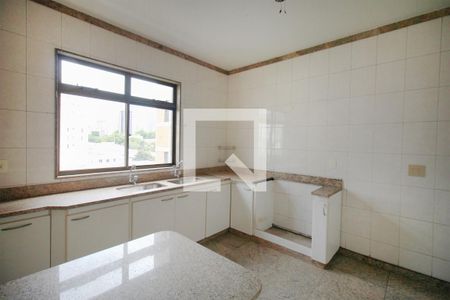 Apartamento à venda com 160m², 4 quartos e 2 vagasCozinha
