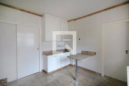 Apartamento à venda com 160m², 4 quartos e 2 vagasCozinha