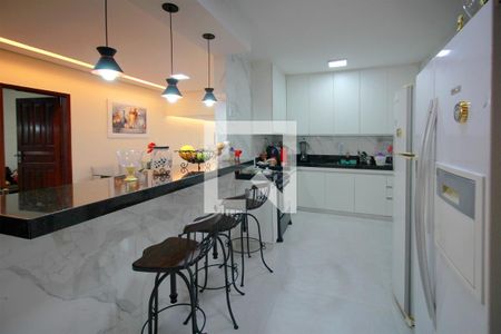 Casa à venda com 370m², 3 quartos e 7 vagasCozinha