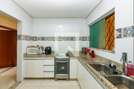 Casa à venda com 280m², 5 quartos e 1 vagaCozinha