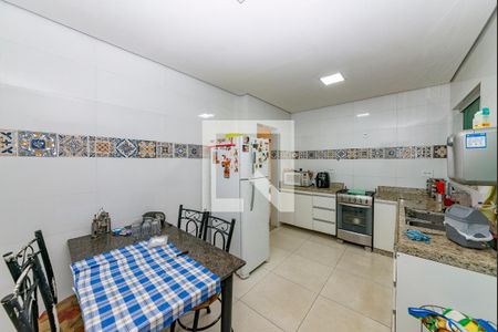 Casa à venda com 280m², 5 quartos e 1 vagaCozinha