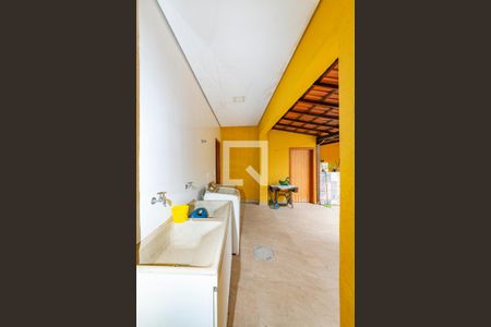 Casa à venda com 280m², 5 quartos e 1 vagaÁrea de Serviço