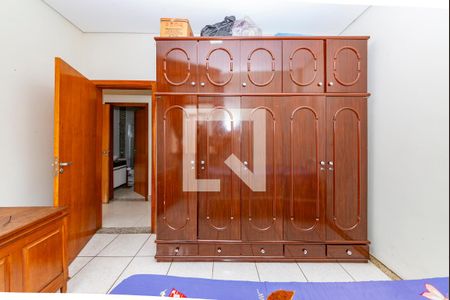 Casa à venda com 280m², 5 quartos e 1 vagaQuarto 4