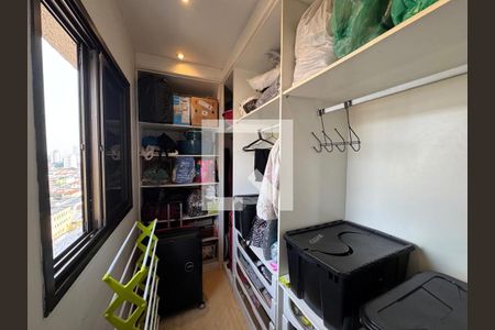 Apartamento à venda com 247m², 2 quartos e 4 vagas Apartamento à venda com 247m², 2 quartos e 4 vagasCloset