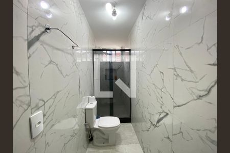 Apartamento à venda com 71m², 3 quartos e 1 vaga Apartamento à venda com 71m², 3 quartos e 1 vagaBanheiro