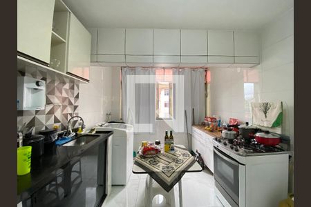 Apartamento à venda com 71m², 3 quartos e 1 vaga Apartamento à venda com 71m², 3 quartos e 1 vagaCozinha e Área de Serviço