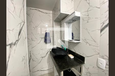 Apartamento à venda com 71m², 3 quartos e 1 vaga Apartamento à venda com 71m², 3 quartos e 1 vagaBanheiro
