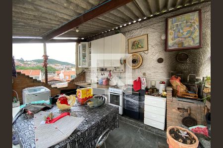 Casa à venda com 271m², 3 quartos e 5 vagas Casa à venda com 271m², 3 quartos e 5 vagasTerraço Gourmet