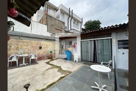 Casa à venda com 271m², 3 quartos e 5 vagas Casa à venda com 271m², 3 quartos e 5 vagasTerraço Gourmet