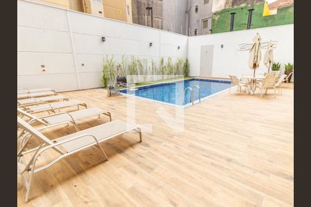 Apartamento à venda com 28m², 1 quarto e sem vaga Apartamento à venda com 28m², 1 quarto e sem vagaÁrea comum - Piscina