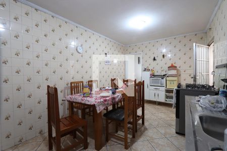 Casa à venda com 180m², 2 quartos e 2 vagasCozinha