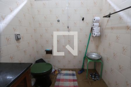 Casa à venda com 180m², 2 quartos e 2 vagasBanheiro