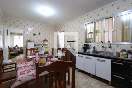 Casa à venda com 180m², 2 quartos e 2 vagasCozinha