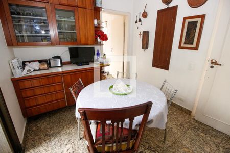 Apartamento à venda com 280m², 4 quartos e 4 vagasCopa