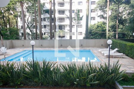 Apartamento à venda com 280m², 4 quartos e 4 vagasÁrea comum - Piscina