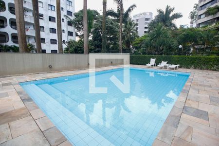 Apartamento à venda com 280m², 4 quartos e 4 vagasÁrea comum - Piscina