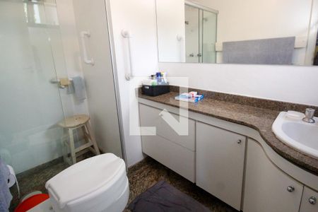 Apartamento à venda com 280m², 4 quartos e 4 vagasBanheiro da Suíte 1