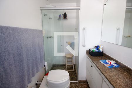 Apartamento à venda com 280m², 4 quartos e 4 vagasBanheiro da Suíte 1