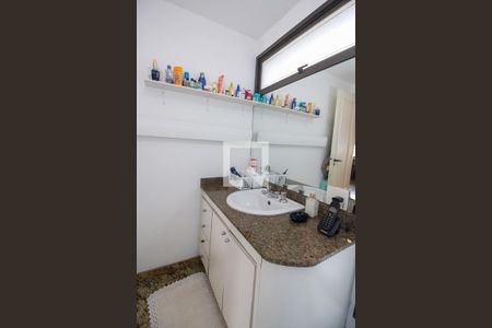 Apartamento à venda com 280m², 4 quartos e 4 vagasBanheiro