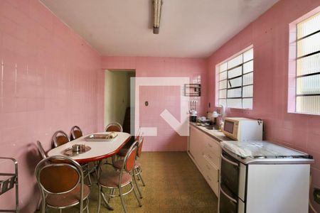 Casa à venda com 150m², 3 quartos e 2 vagas Casa à venda com 150m², 3 quartos e 2 vagasCozinha