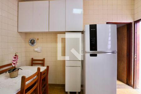 Casa à venda com 400m², 4 quartos e 2 vagasCozinha 1