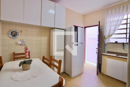 Casa à venda com 400m², 4 quartos e 2 vagasCozinha 1