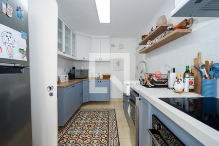 Apartamento à venda com 103m², 2 quartos e 2 vagas Apartamento à venda com 103m², 2 quartos e 2 vagasCozinha