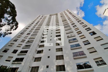 Apartamento à venda com 103m², 2 quartos e 2 vagas Apartamento à venda com 103m², 2 quartos e 2 vagasFachada