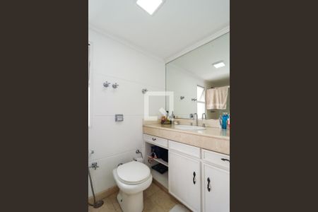 Apartamento à venda com 103m², 2 quartos e 2 vagas Apartamento à venda com 103m², 2 quartos e 2 vagasBanheiro da Suíte