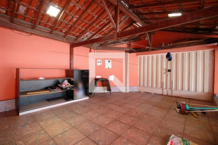 Casa à venda com 360m², 5 quartos e 5 vagasVaranda / Garagem