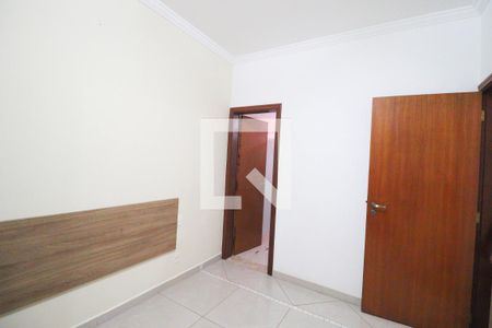 Casa à venda com 245m², 3 quartos e 3 vagas Casa à venda com 245m², 3 quartos e 3 vagasQuarto 3