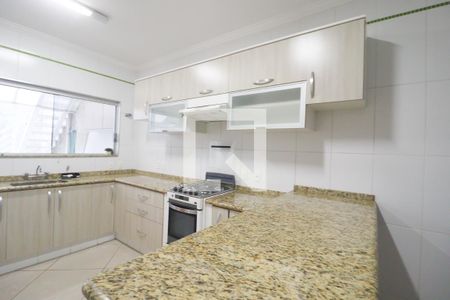 Casa à venda com 245m², 3 quartos e 3 vagas Casa à venda com 245m², 3 quartos e 3 vagasCozinha