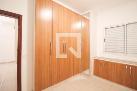 Casa à venda com 245m², 3 quartos e 3 vagas Casa à venda com 245m², 3 quartos e 3 vagasQuarto 1