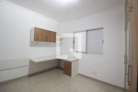 Casa à venda com 245m², 3 quartos e 3 vagas Casa à venda com 245m², 3 quartos e 3 vagasQuarto 1